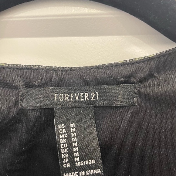 Forever 21 long sleeve wrap dress - Picture 5 of 5